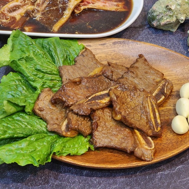 한입만 이미지
