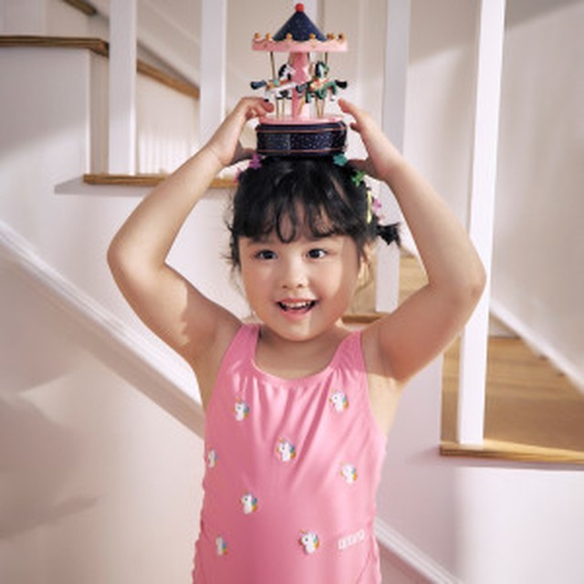 아레나수영복 이미지