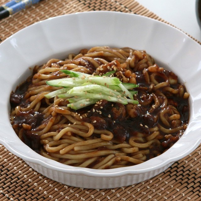 짜장면 이미지