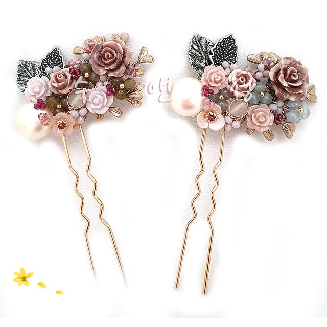 장미한복 이미지